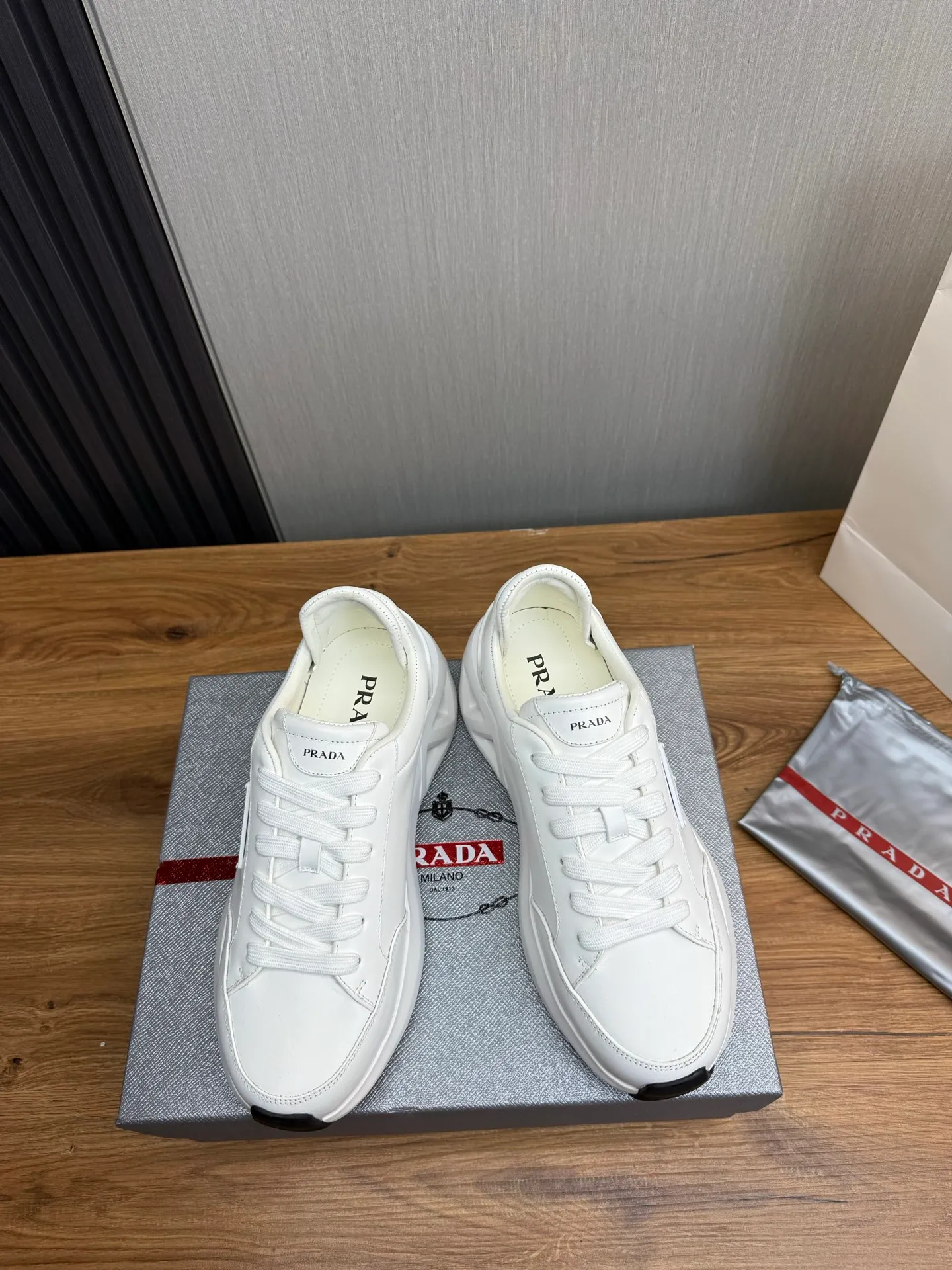 Men's shoes 💰660💰 [PRADA] Men's shoes are popular in the counter, high-quality shipments ✔️Official website synchronization, original imported cowhide + cowhide lining, 1⃣️ratio 1⃣️reproduction, original sole, 38-45